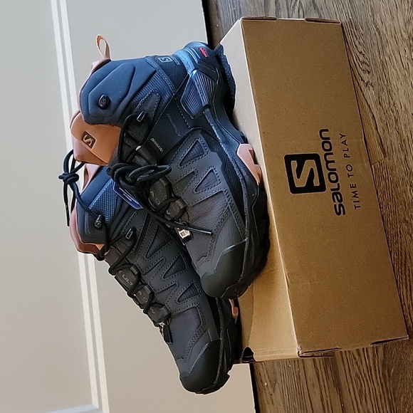 Salomon X Ultra 4 Mid Wide GTX Women's hiking boots